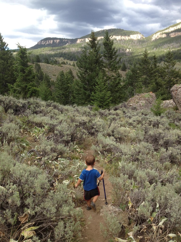 how-to-make-hiking-fun-for-kids-cragmama