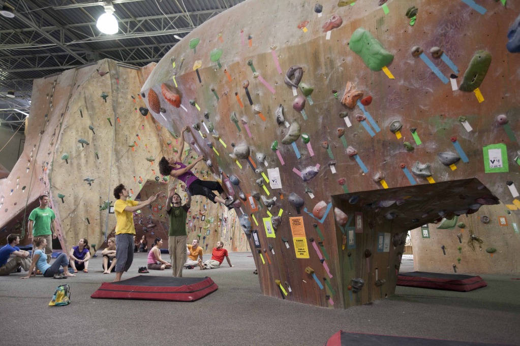 Indoor Climbing vs. Outdoor Climbing | Cragmama